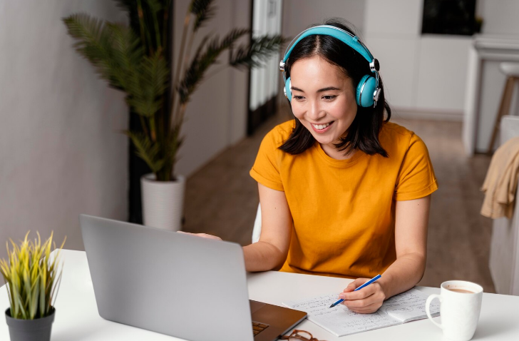 The Benefits of Bilingual Education in Developing Cognitive and Cultural Competence